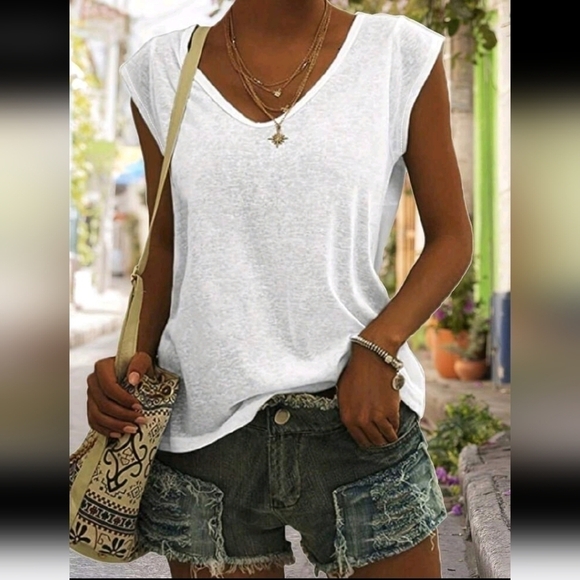 SHEIN Tops - NWT White Vneck Batwing Shein Tank Top